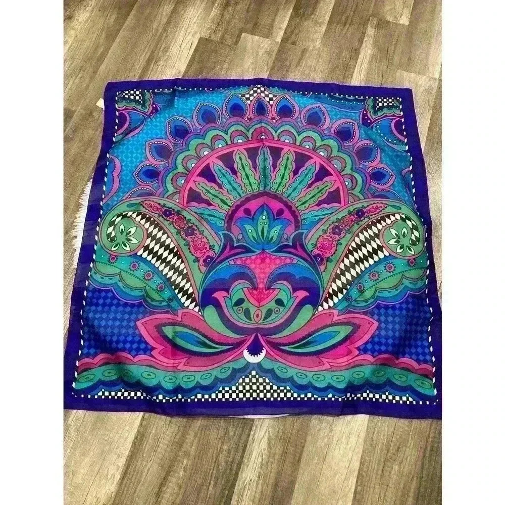 Vibrant Vintage Berkshire Made in Italy neck scarf